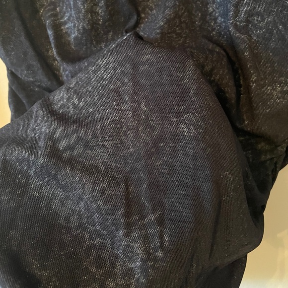 Kenneth Cole Reaction Ruched Sides Mockneck Top - Picture 7 of 9